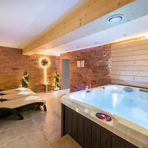Jarosta & Spa, Ac -free Parking Апарт-отель