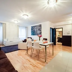 Platinum Towers Central Apartahotel Varsovia
