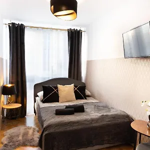 https://clicktheflat-pereca-city-centre-apart-rooms.warsawhotelspoland.com
